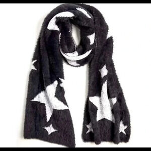 Torrid Oblong Black/White Scarf-All Over‎ Star